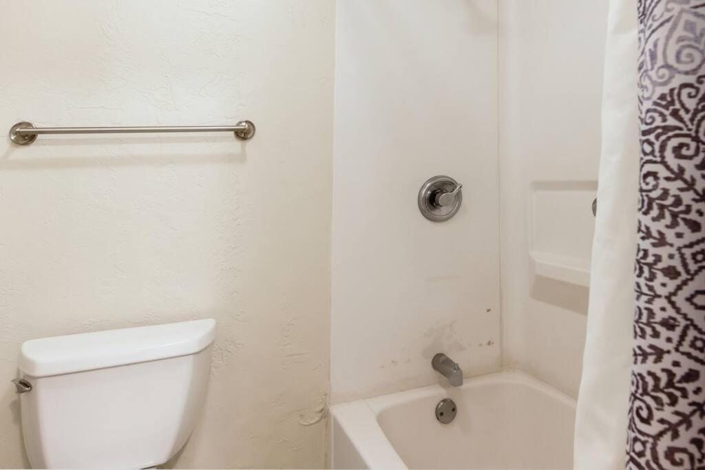 Lovely 1 Bedroom With Kitchen, Free Wifi & Parking Капаа Экстерьер фото